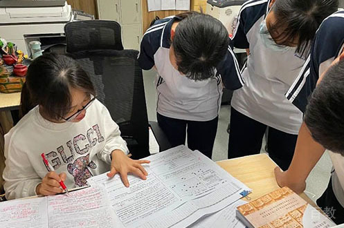 错题讲解中