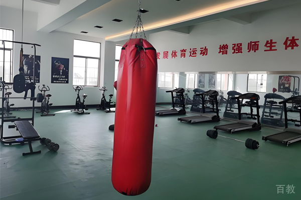 学校体育馆环境