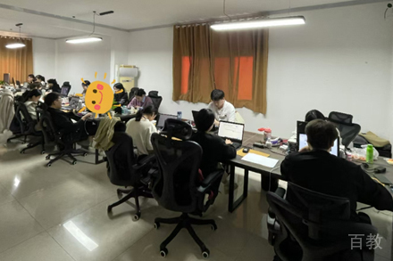 北京乐玲珑教育校区学员学习场景展示