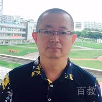 秦嗣毅