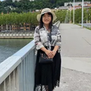 侯潇英老师