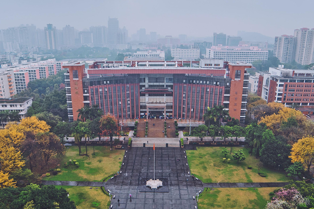 广东暨南大学俯视环境