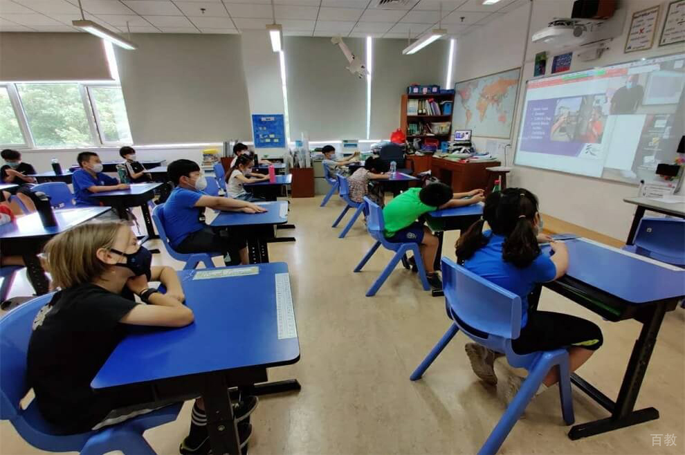 学生上课环境
