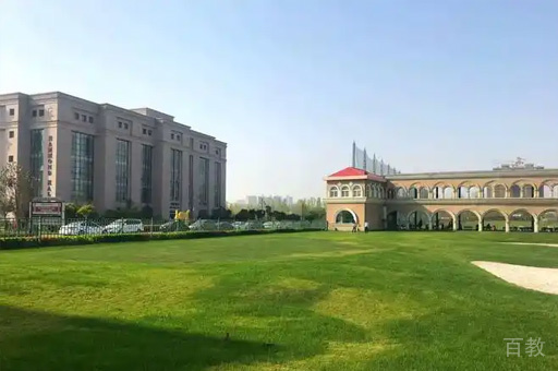 学校建筑环境
