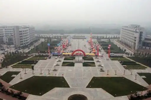 学校全景图环境