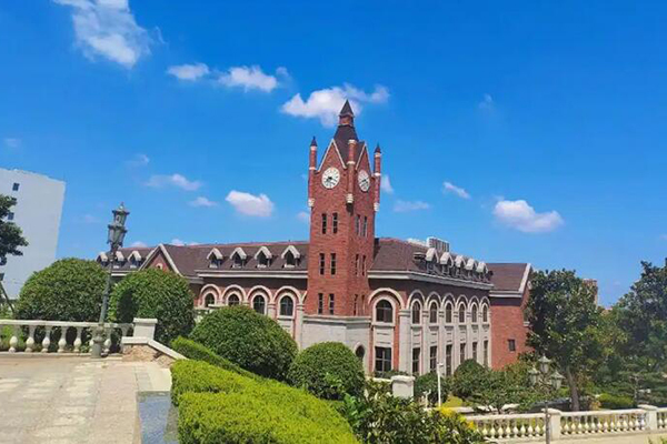 学校内景