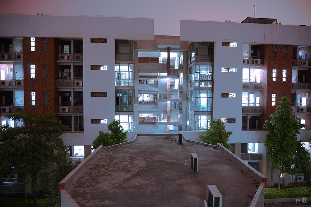 学校夜间环境相册