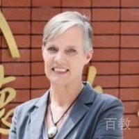 Moira Lowe校长