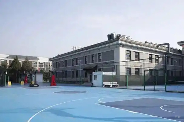 篮球场环境