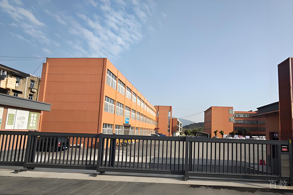 学校建筑环境