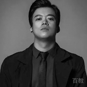 李伟