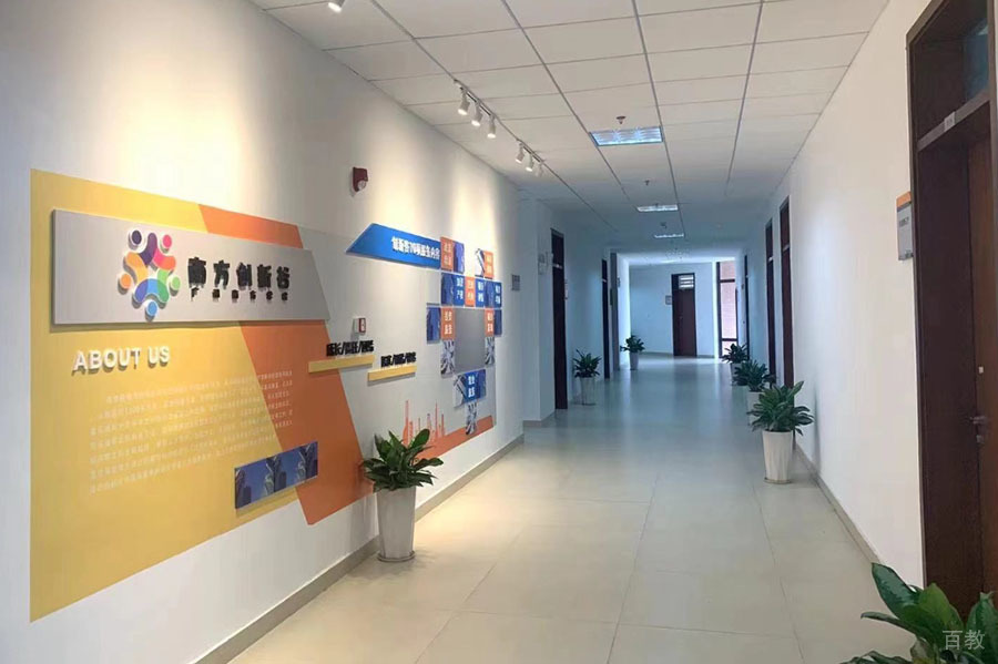 学校走廊环境