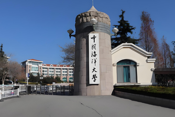 学校门口建筑环境