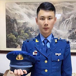 李教官