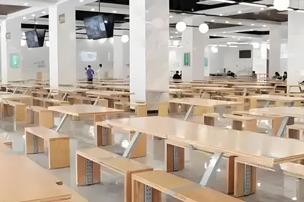 学校食堂一角环境