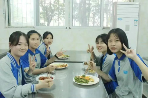 食堂环境