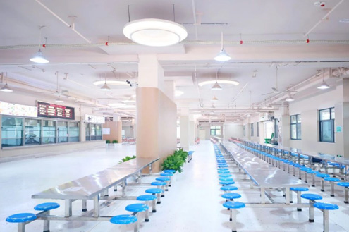 学校食堂