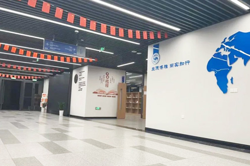 学校大厅