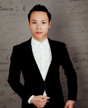 刘力