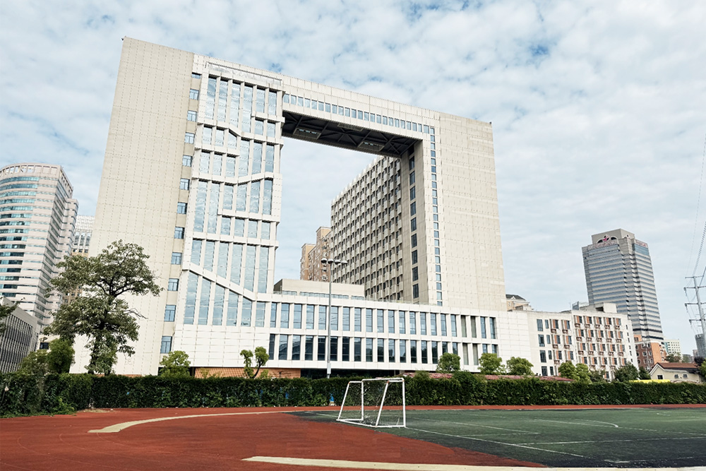 学校操场环境