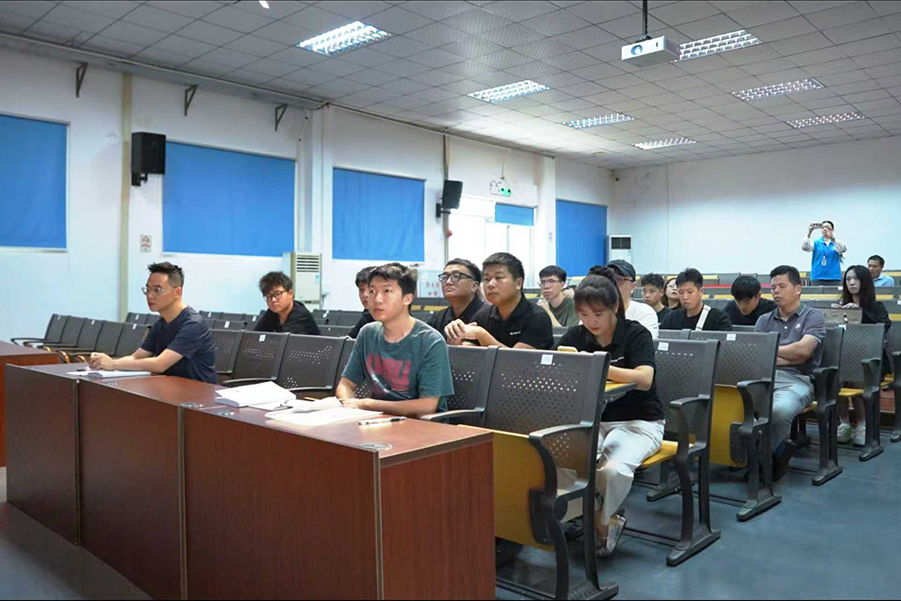 学生上课场景相册