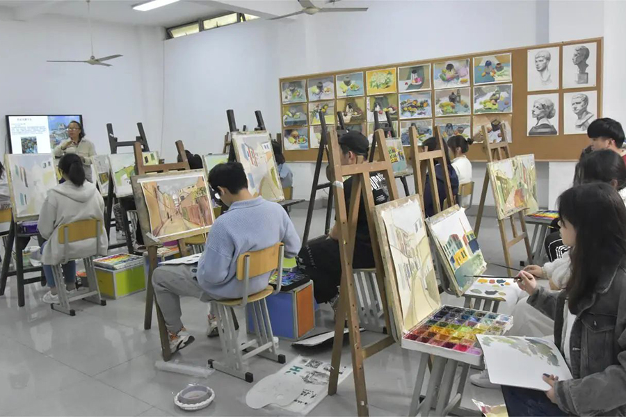 美术生上课相册