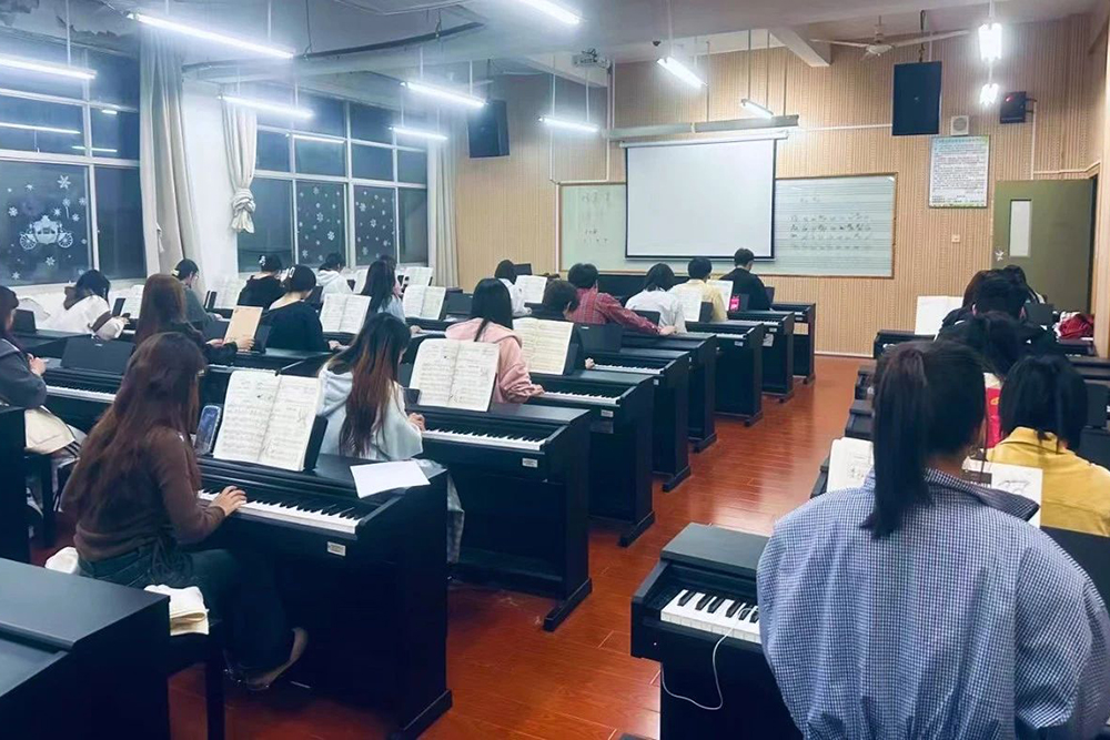 钢琴教室环境