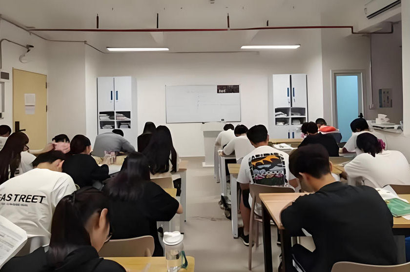 学员上课场景1