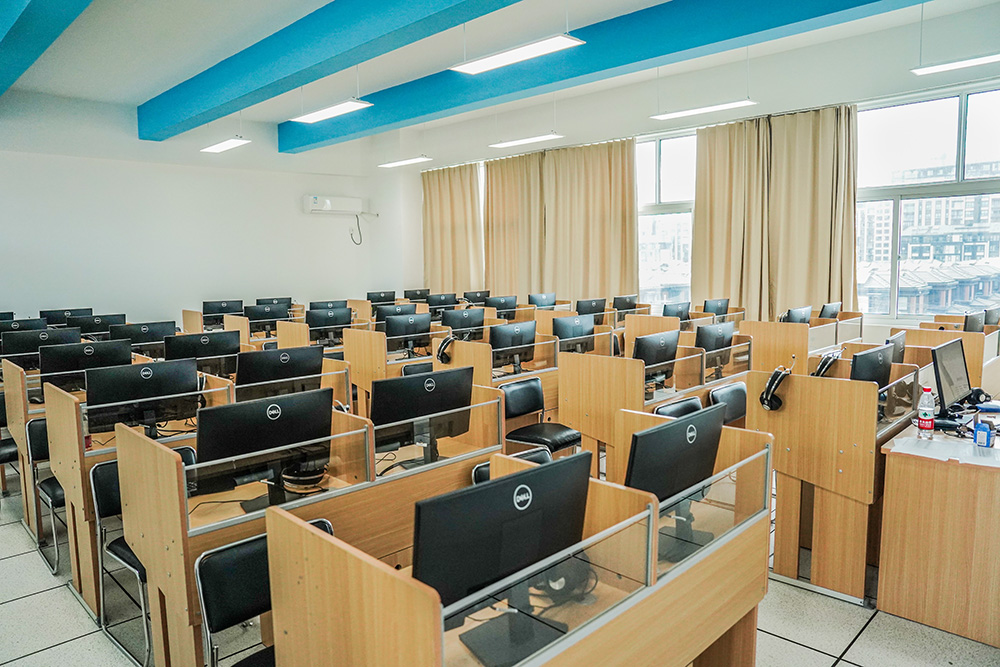 电脑教室环境