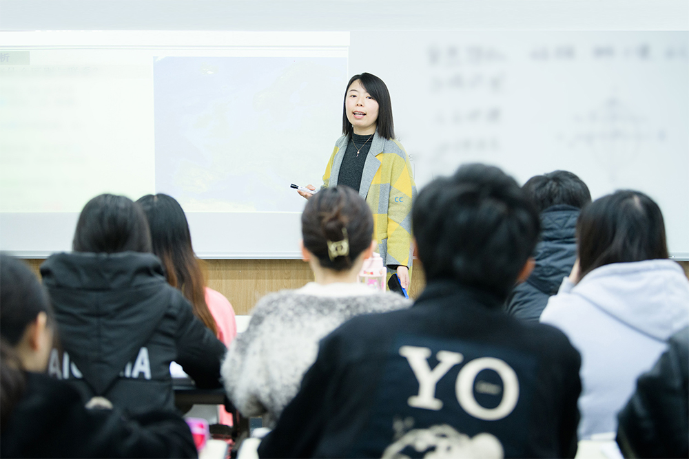 老师课堂授课相册