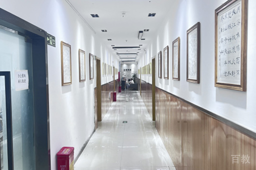 学校走廊环境