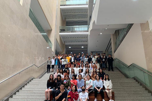 师生合影现场环境