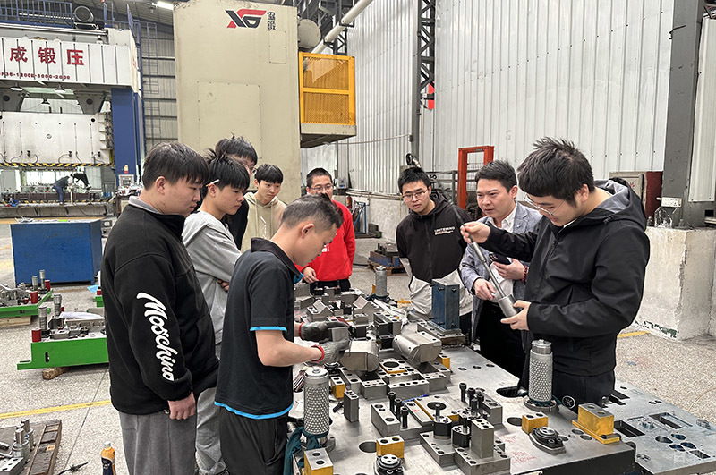 模具实训现场环境