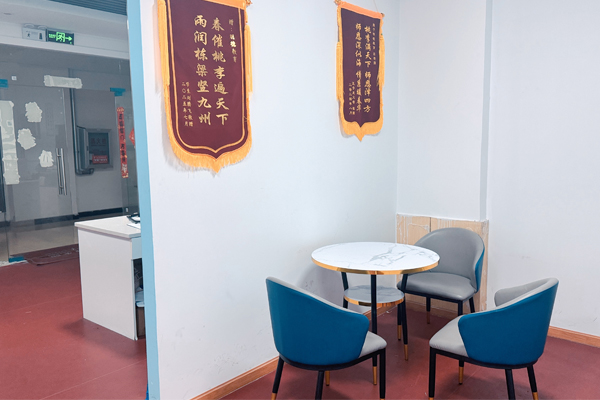 武汉明德教育校区教学环境展示