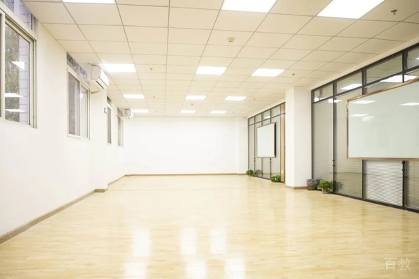 武汉求索传奇画室校区教学环境展示