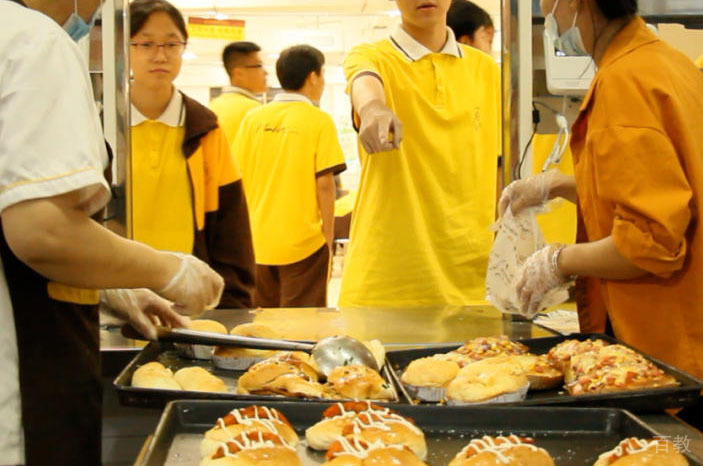 学校食堂环境