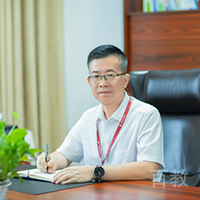 何忠杰