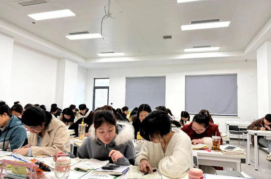 学员上课场景1