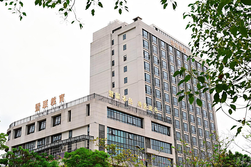 学校门口环境