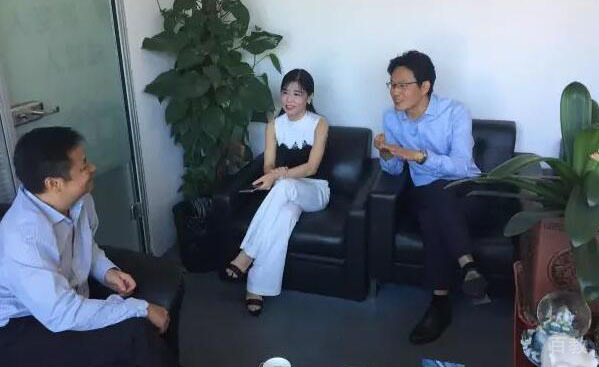 专注座谈