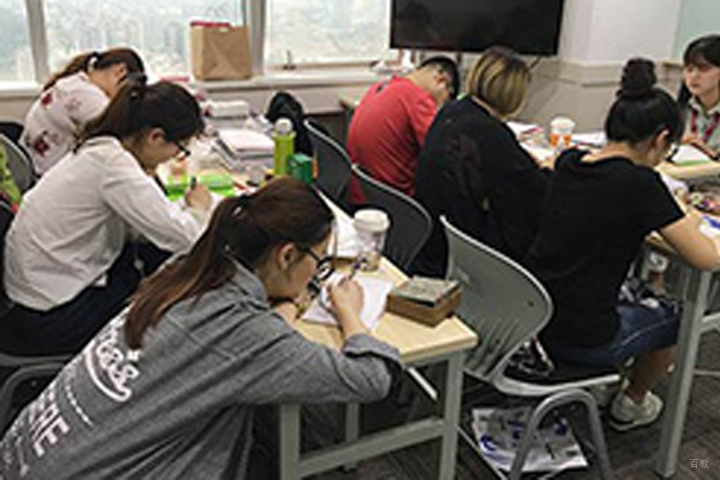 学员自习