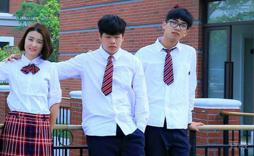 国际高中学生合照