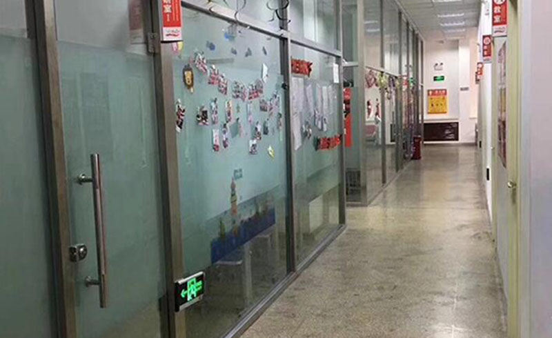 富邦教育学校走廊