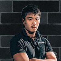 张亦罗